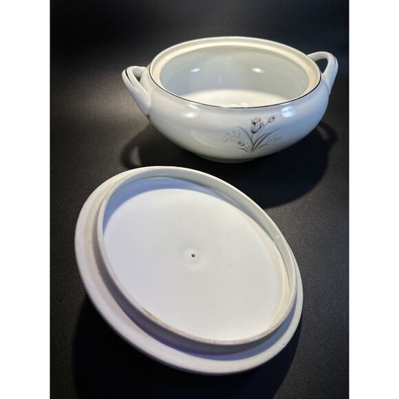 Creative Royal Elegance Fine China Silver Trim Soup Tureen Serving Bowl with Lid - Picture 4 of 7